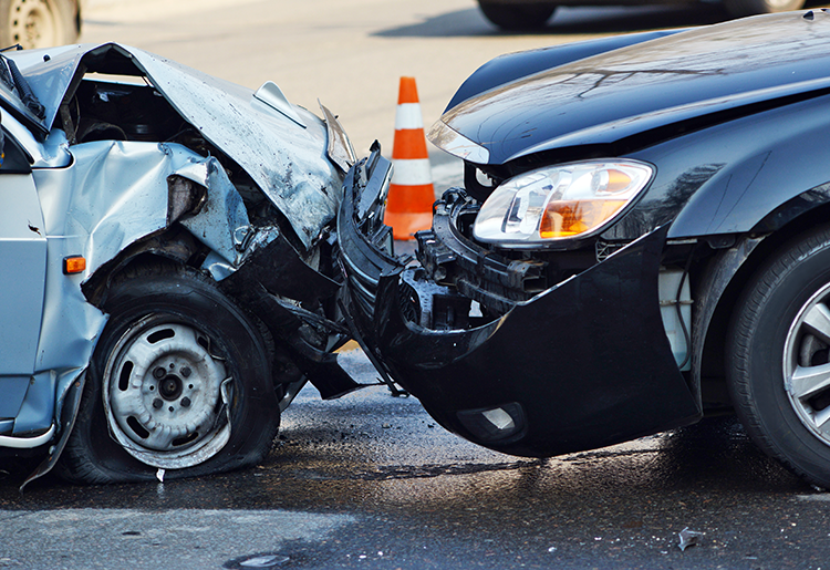 ALANYA'DA KAZADA 4 YARALI