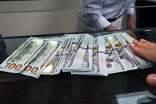 İKİ ÜRDÜNLÜ SERBEST