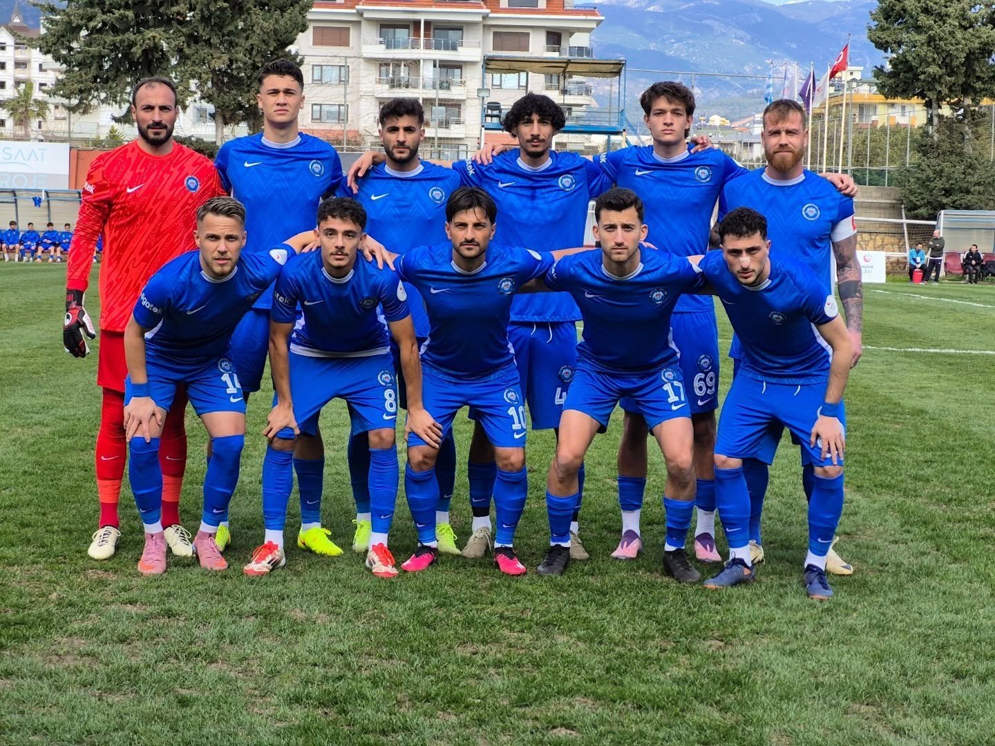 EGEMENLİKTE UŞAK RANDEVUSU