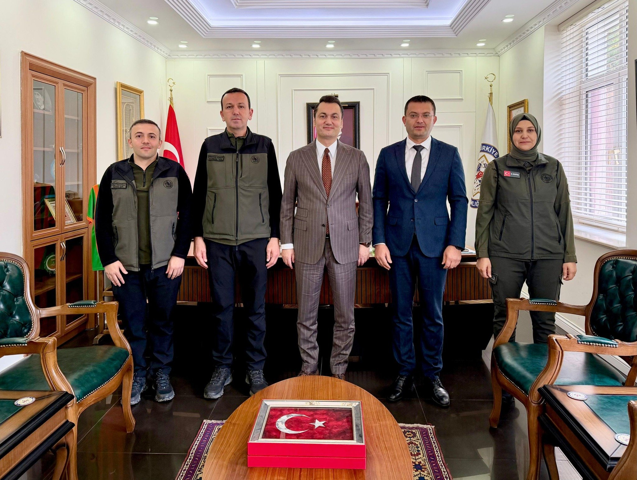 KAYMAKAM ÖZTÜRK, ORMAN MÜDÜRÜ VE PERSONELİ KABUL ETTİ