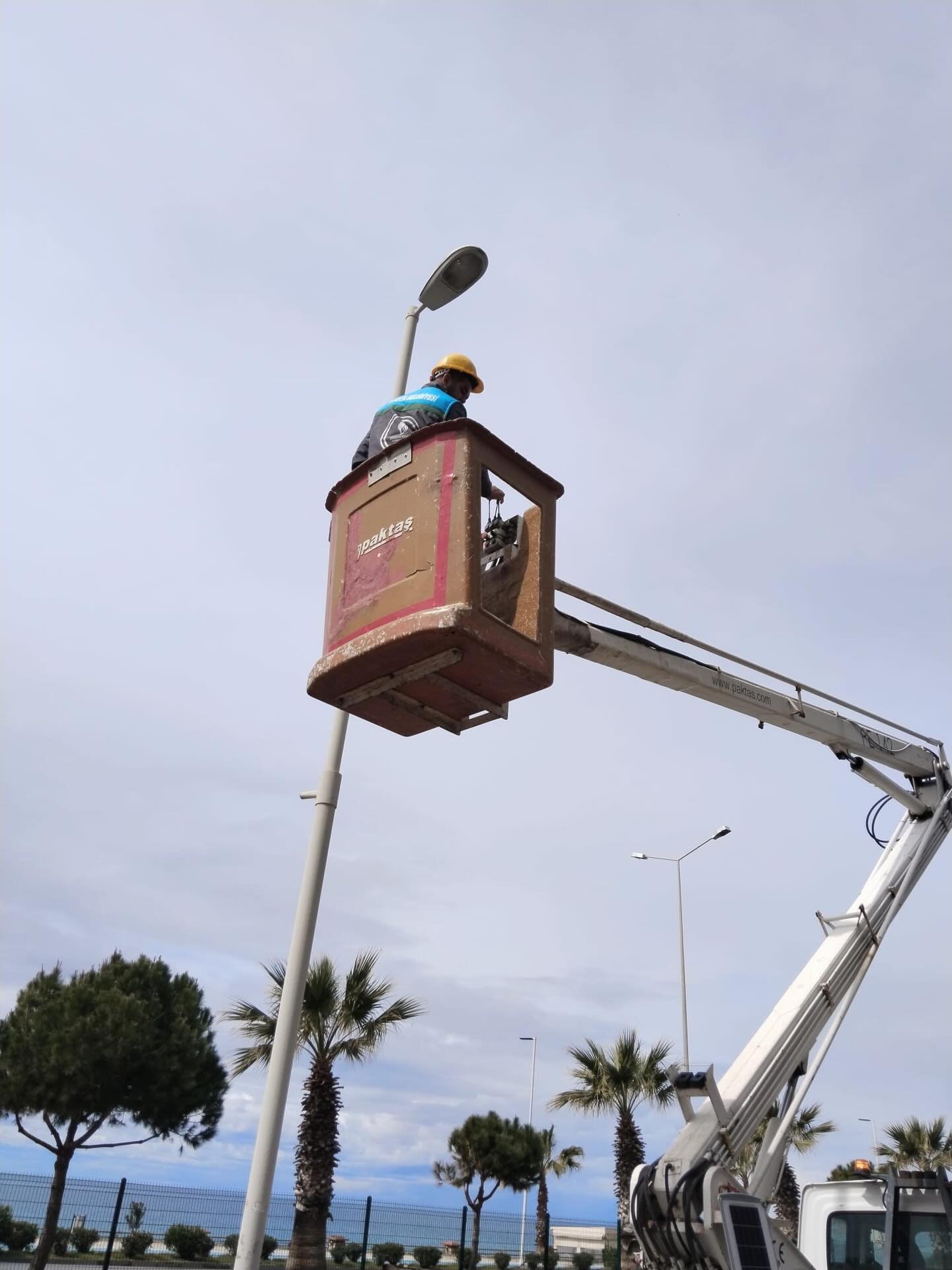 MAHMUTLAR'DA LAMBALAR ONARILDI