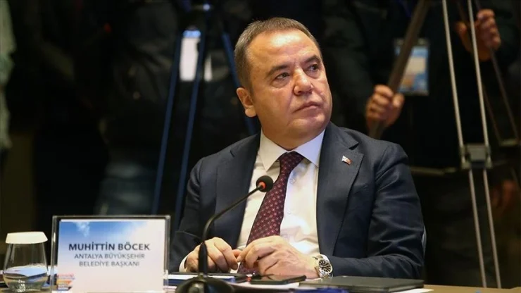 MUHİTTİN BÖCEK'TEN MEKTUP VAR