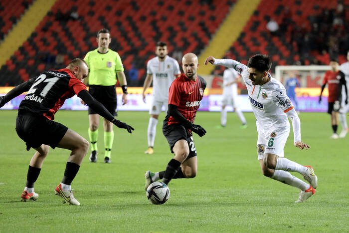 SÜPER LİGDE ALANYASPOR NEREDE?