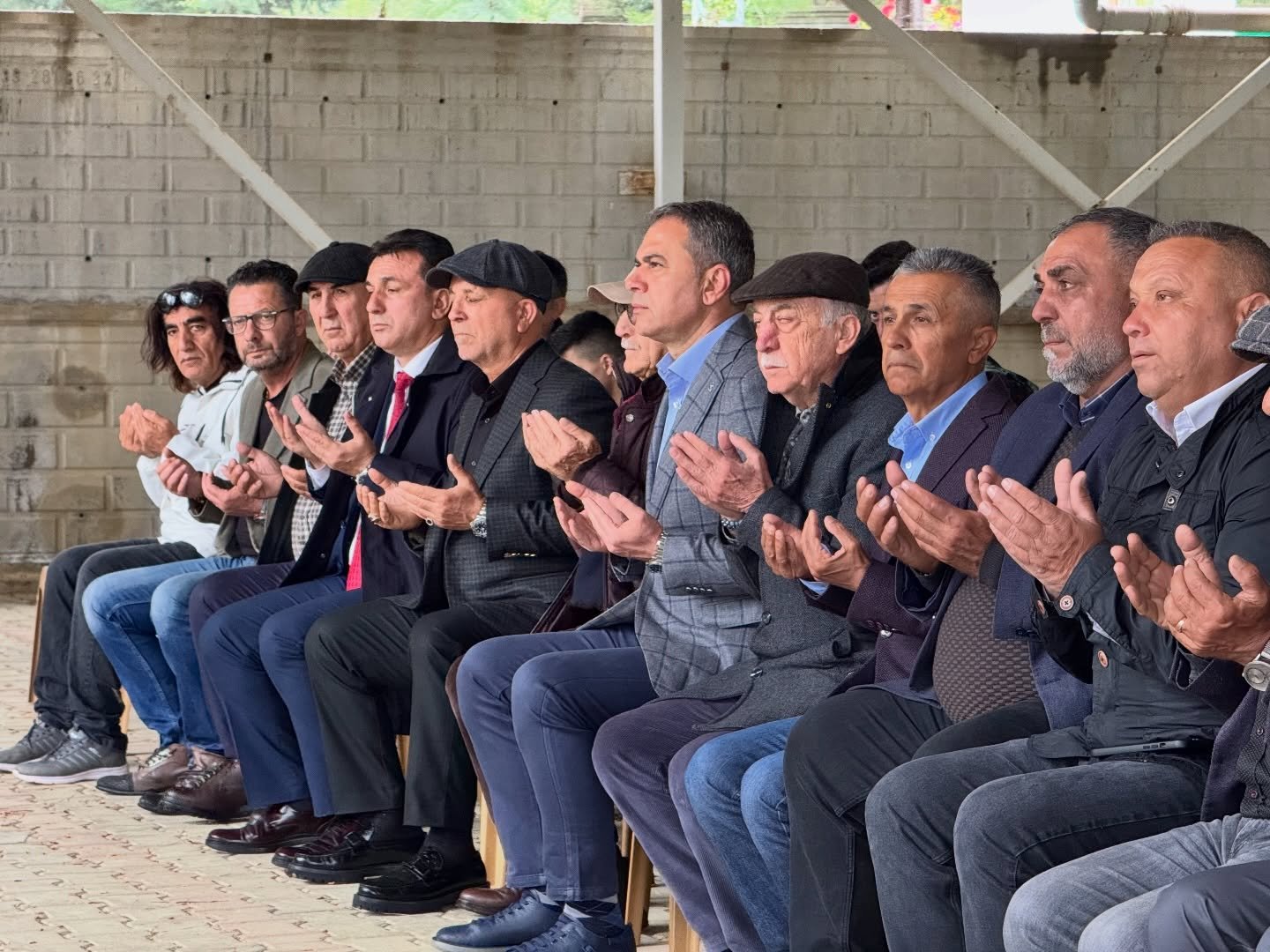 DUALAR OSMAN AMCA İÇİN