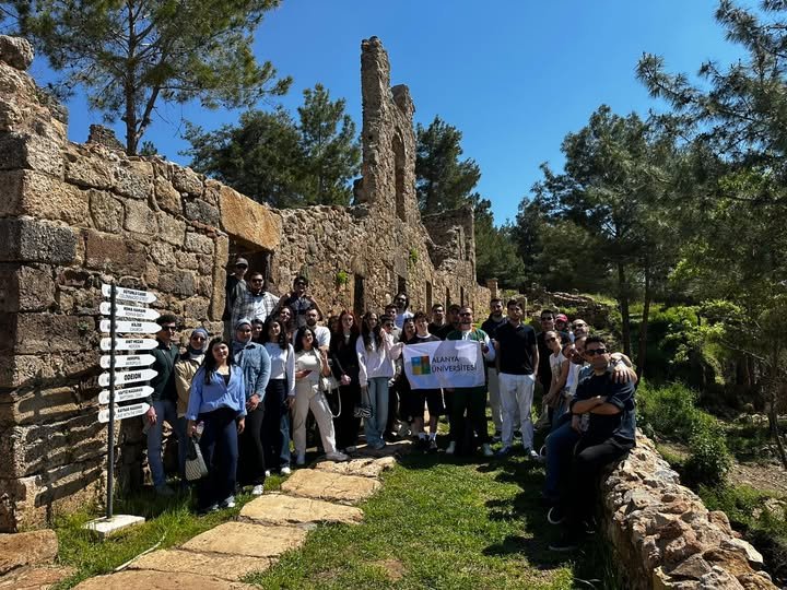 ÖĞRENCİLER SYEDRA'YI TANIYOR