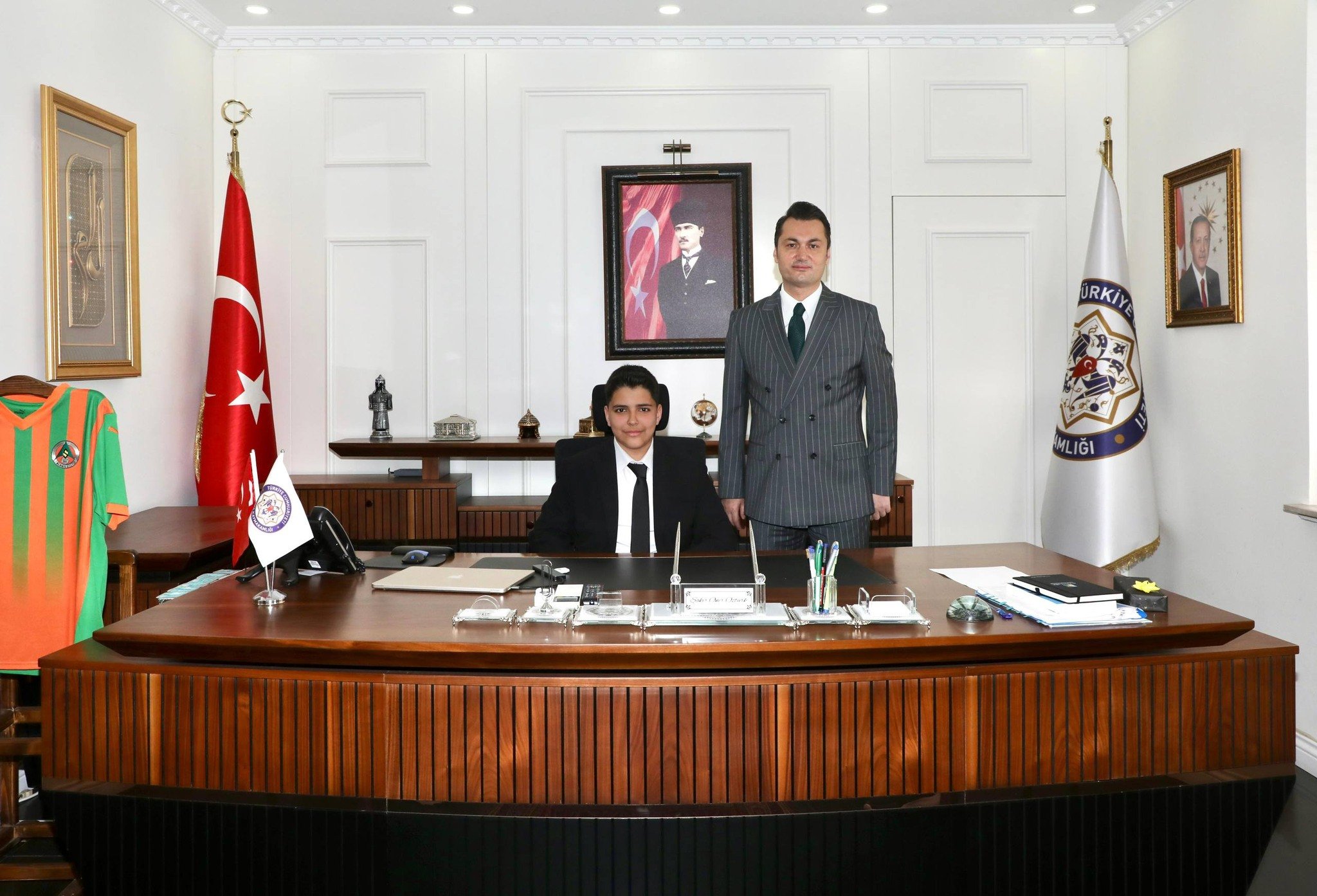 ŞEHİDİMİZİN EVLADI KAYMAKAMLIK KOLTUĞUNDA