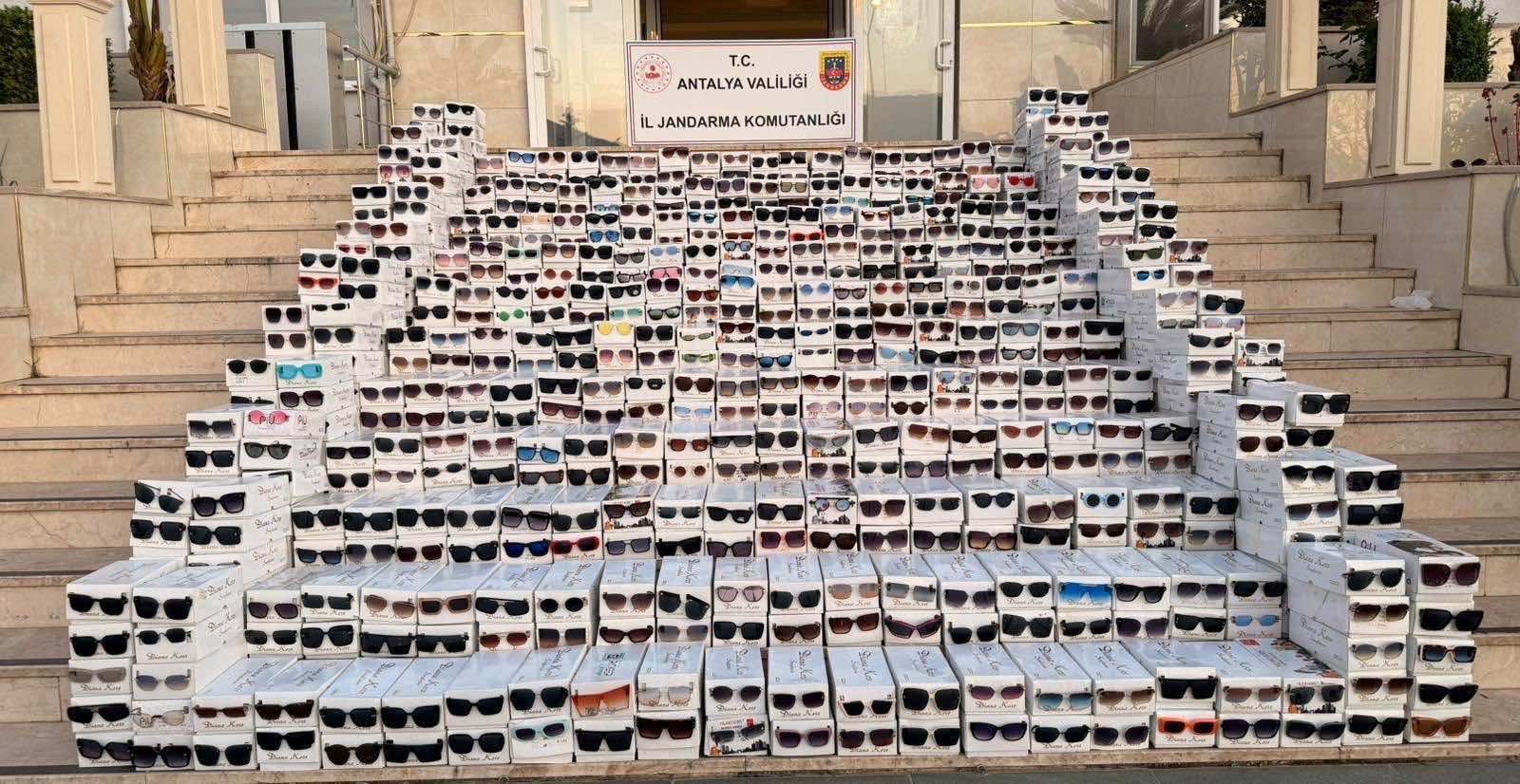 Alanya'da 20 milyonluk imitasyon operasyonu