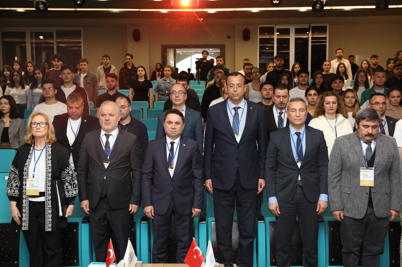 'BİLİM İNSANLIĞA REHBERLİK ETMELİ'