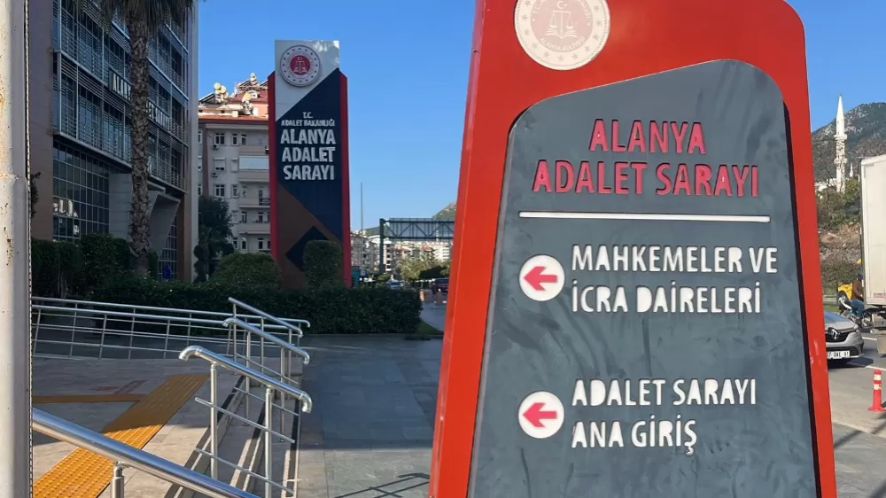 CUMURBAŞKANI'NA HAKARETTEN TUTUKLANDI