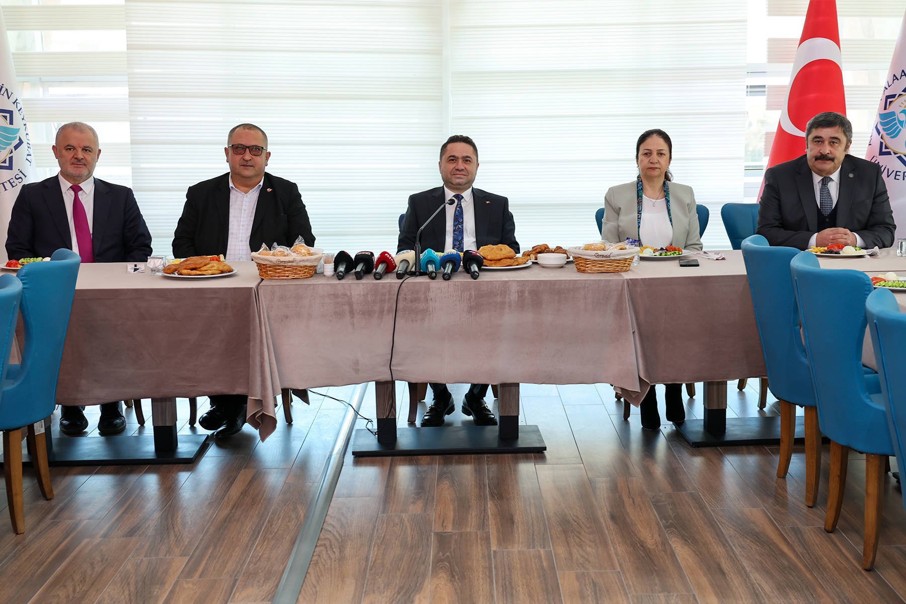 ALKÜ’DE ALANYA’NIN GELECEĞİNE YÖN VERECEK YOL HARİTASI BAŞLIYOR