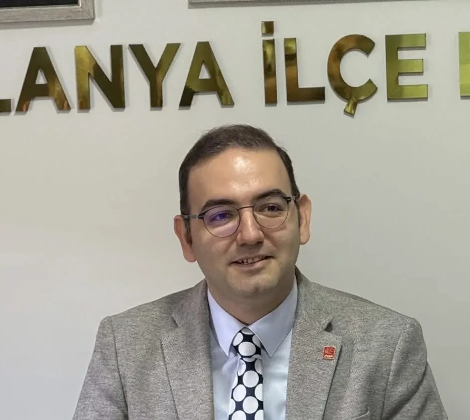 KARAGÖZ: BAŞKAN YANLIŞ YAPSA BİLE İYİ YAPTIN DİYEN DALKAVUKLAR YOK