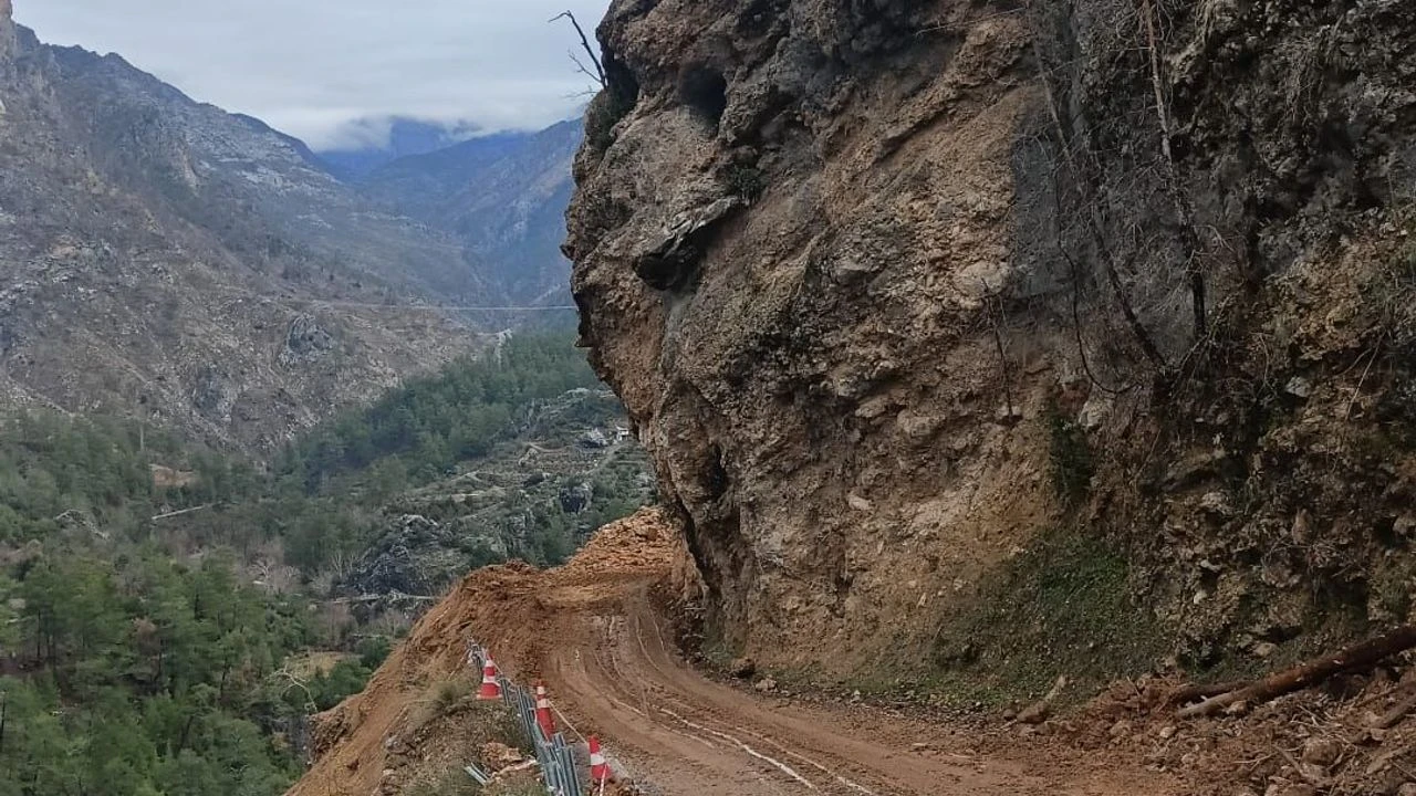 'GÜNDOĞMUŞ ALANYA YOLU TAMAMLANMALI'