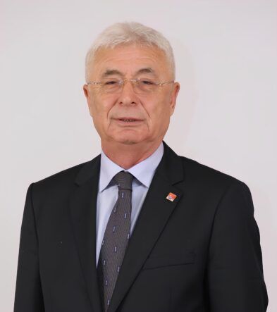 CHP'DE KAMACI DA GÖREVDEN ALINDI