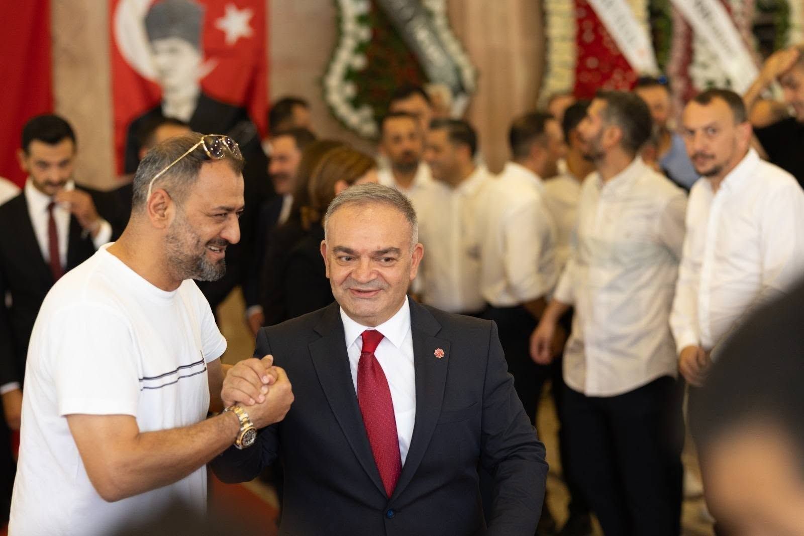 PANİKLE KONUŞTU SECERESİ DÖKÜLDÜ
