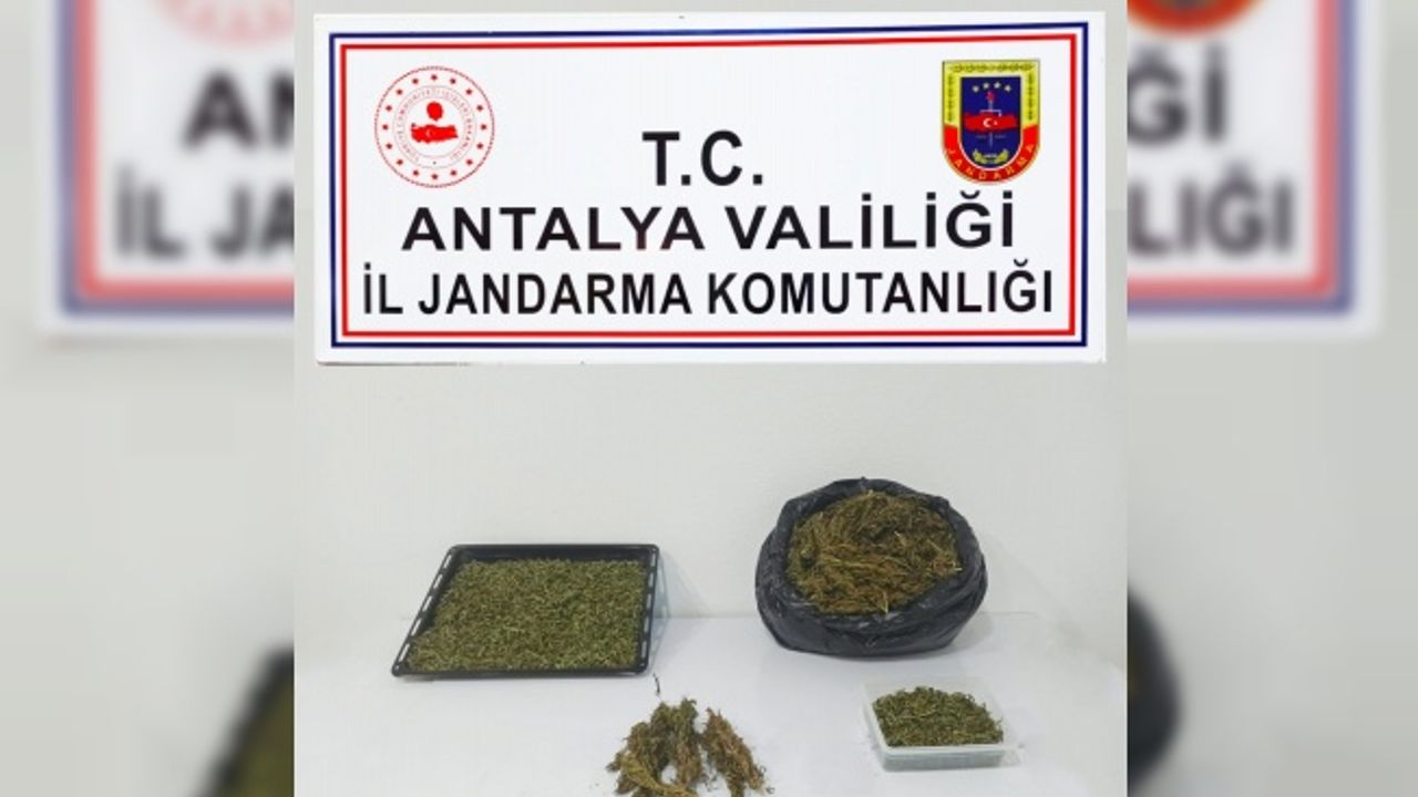 Alanya'da uyuşturucu ticareti yapılan eve baskın