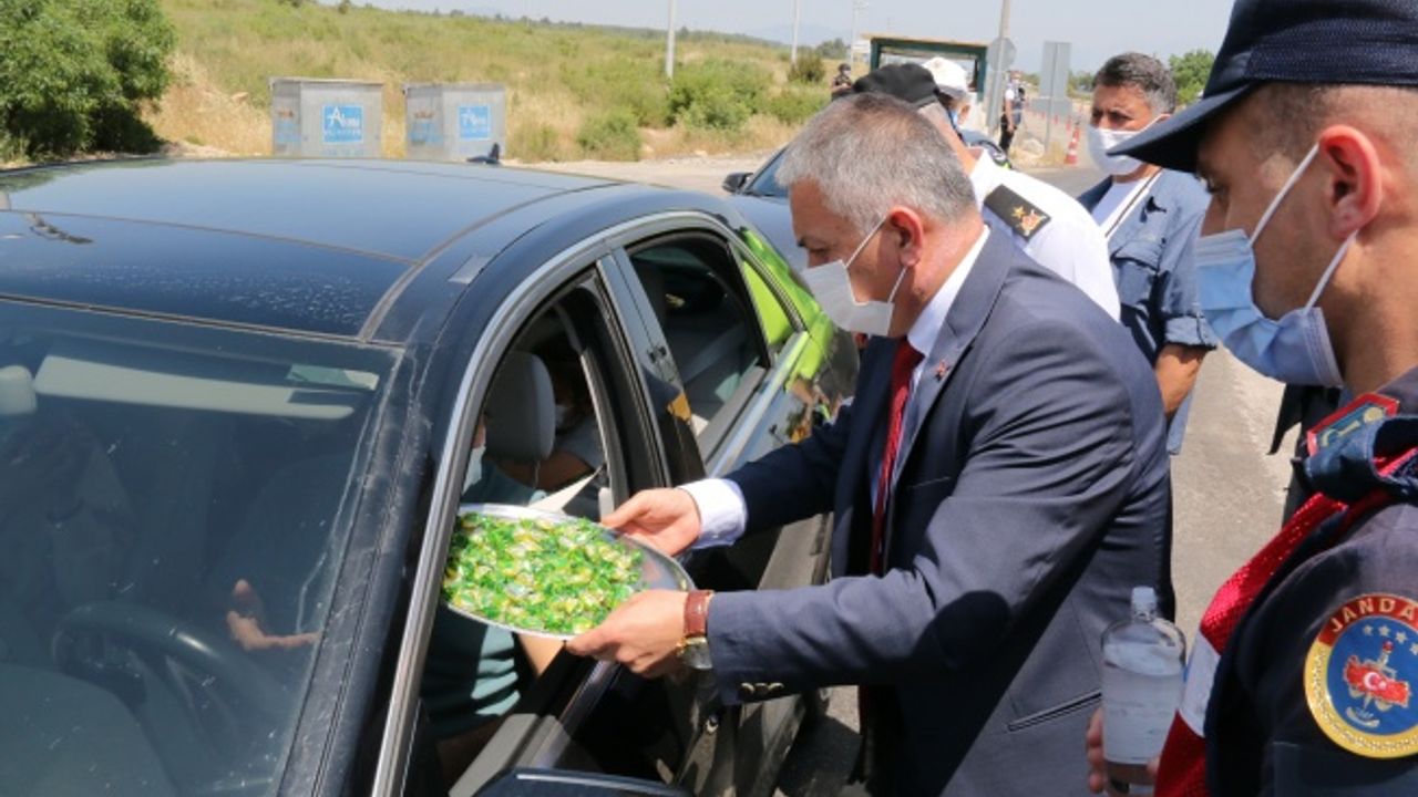 Antalya'ya gelen misafirlere validen sürpriz denetim