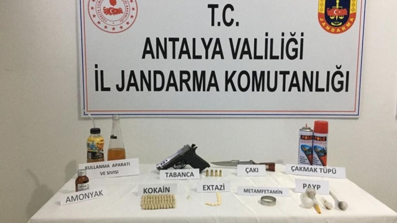 Apart dairede uyuşturucu kullananlara suç üstü