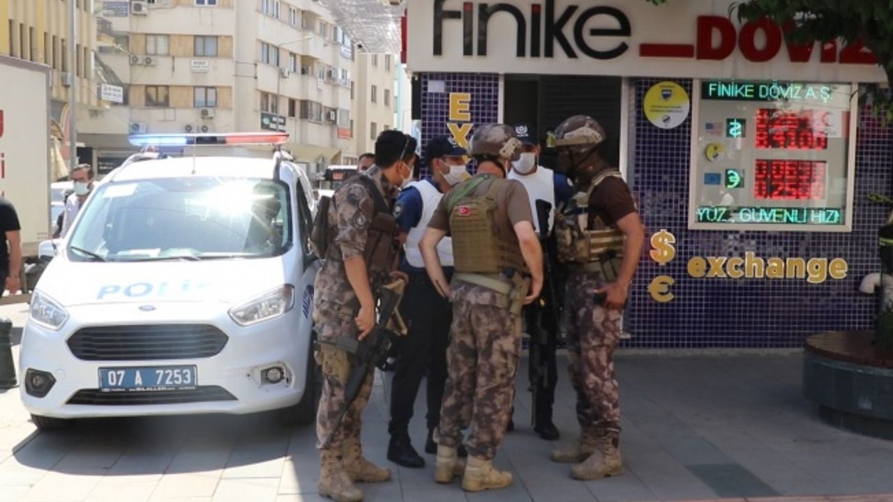 Polisin Antalya'da ortalığı hareketlendiren 'Panter Operasyonu' tatbikatı
