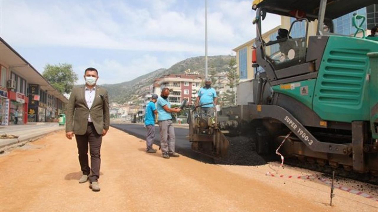 YENİ PRESTİJ CADDESİ'NDE ASFALT ÇALIŞMASINA BAŞLANDI