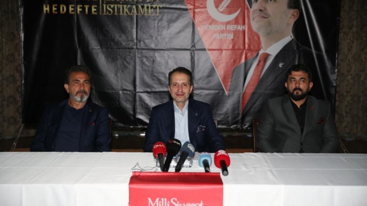 Yeniden Refah Partisi Genel Başkanı Erbakan: "Milli görüş ahirette karşılığını hesap ederek siyaset yapmak demektir"