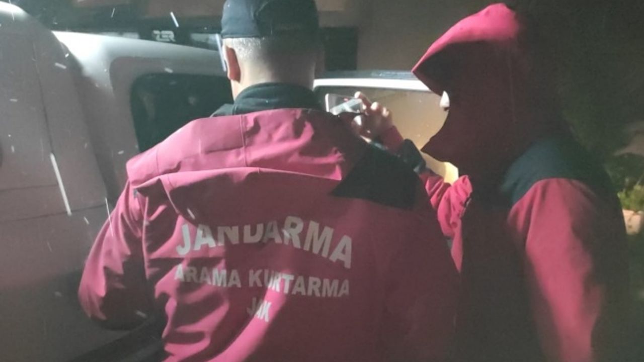 Mantar toplamak için evden çıkan yaşlı adamı jandarma buldu