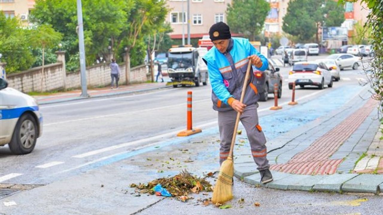 ALANYA BELEDİYESİ TEMİZLİK İŞLERİ 7/24 GÖREVDE