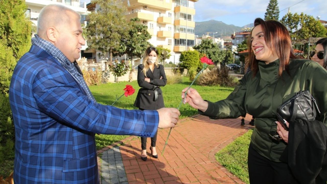BAŞKAN ŞAHİN, ALANYALI KADINLAR İLE BULUŞTU