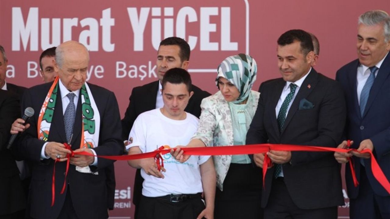 DEVLET BAHÇELİ'NİN ALANYASPOR İLGİSİ