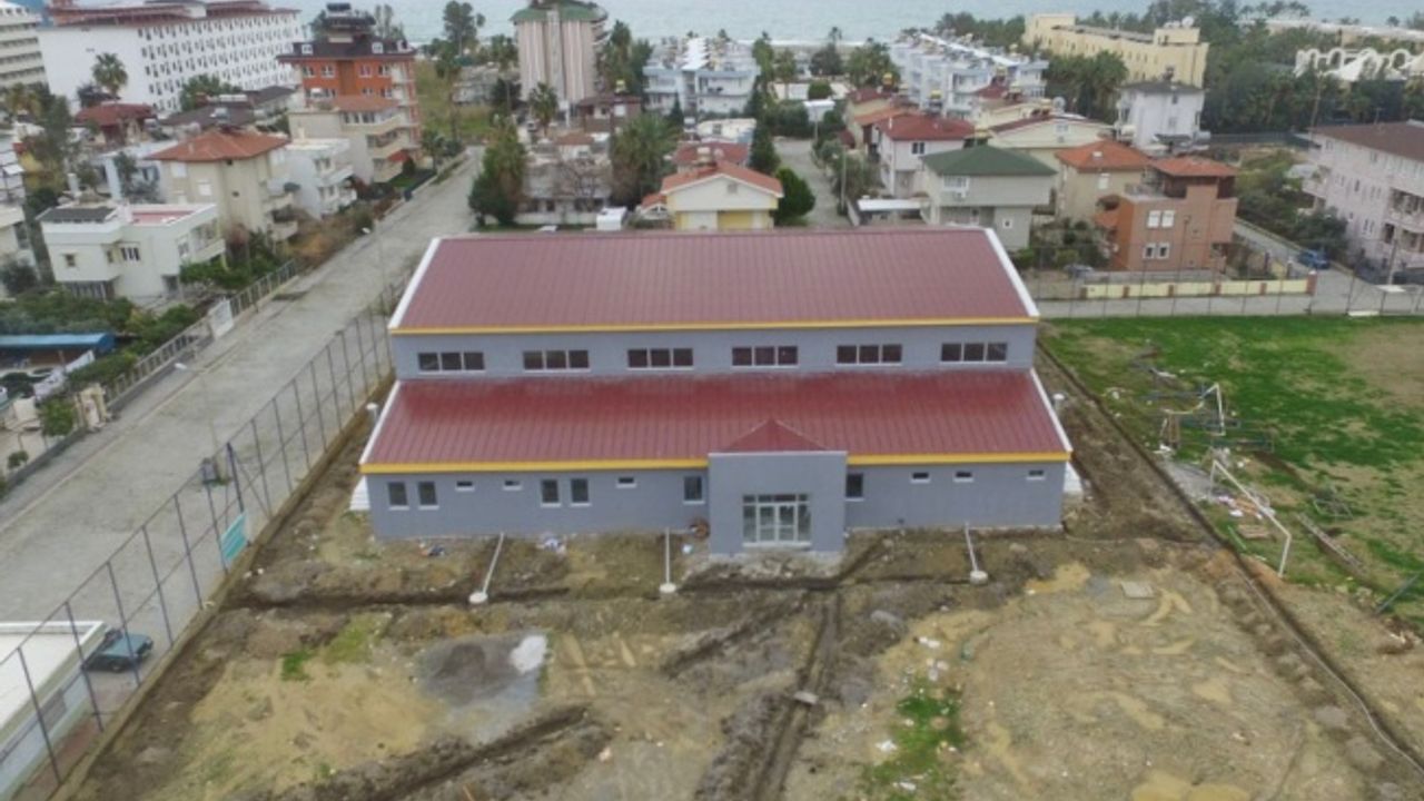 KONAKLI, KAPALI SPOR SALONUNA KAVUŞUYOR