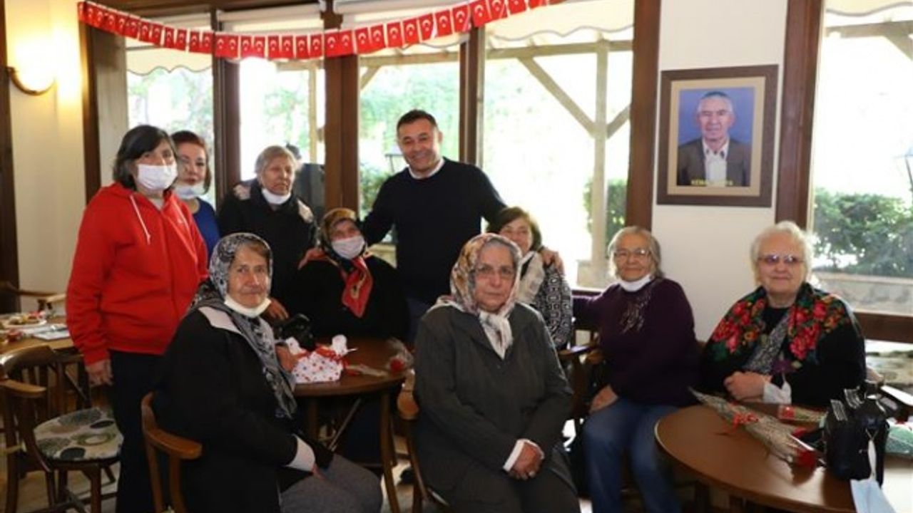 YAŞLILARA SAYGI HAFTASI “BİLGE ÇINARLARLA SÖYLEŞİLER” PROGRAMI İLE BAŞLADI