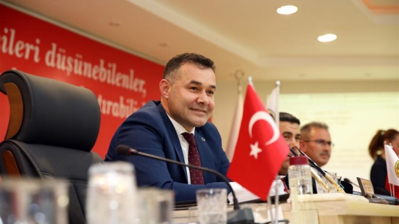 ALANYA BAKIYOR, YÜCEL YAPIYOR