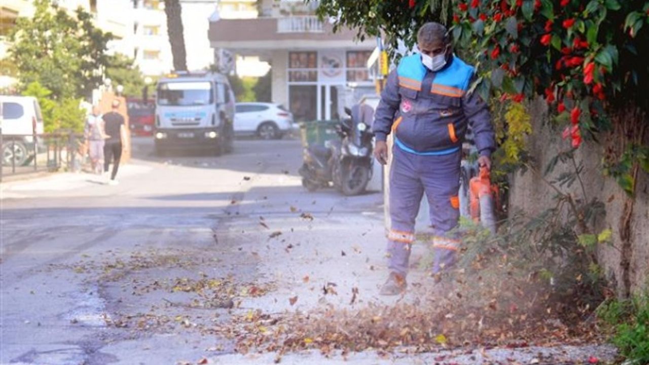 ALANYA BELEDİYESİ KENT TEMİZLİĞİNDE 7/24 GÖREVDE
