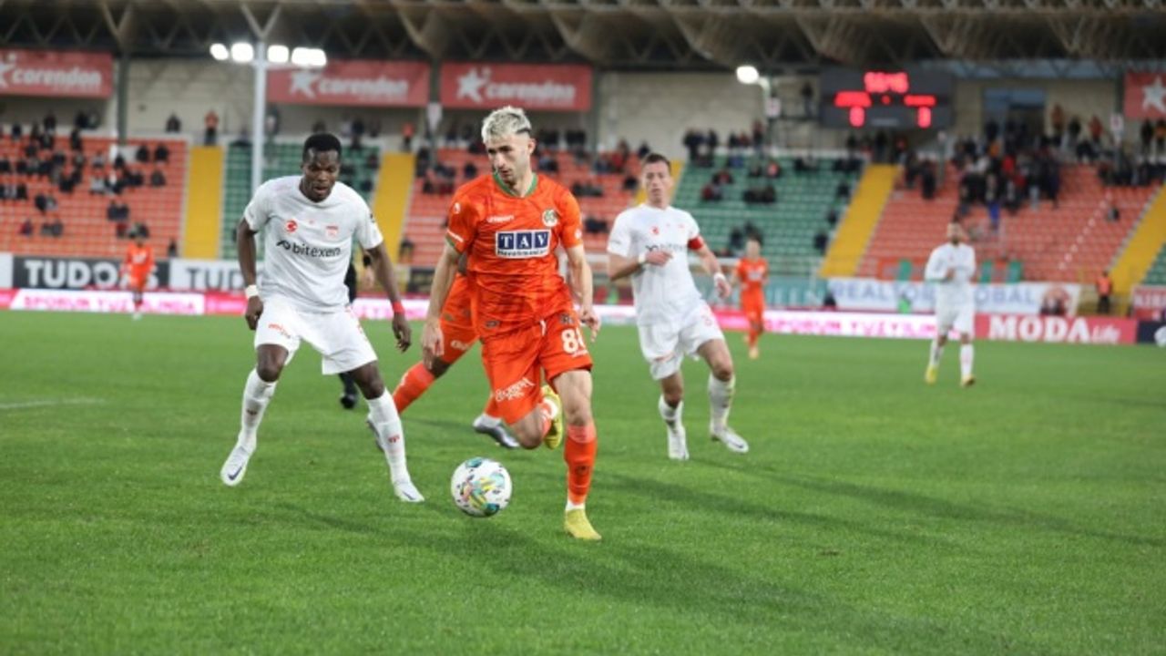 (ÖZET) Alanyaspor - Sivasspor maç sonucu: 0-3 | 8 maç sonra evinde yıkıldı!
