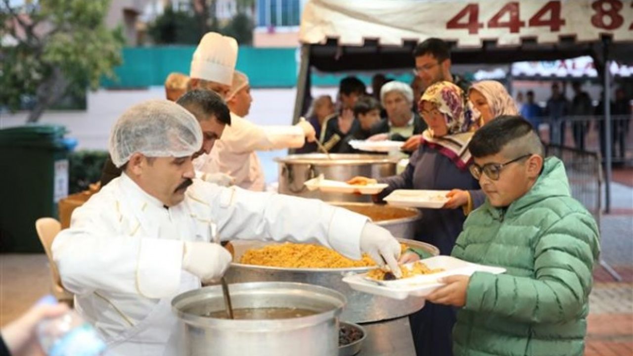 EŞGİLİK’TE İFTAR SOFRASI SON KEZ KURULDU