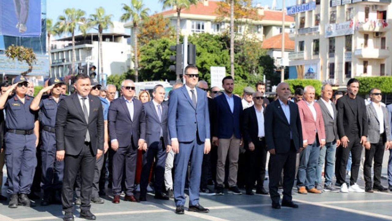 75. yıl etkinliklerimiz çelenk sunma töreniyle başladı