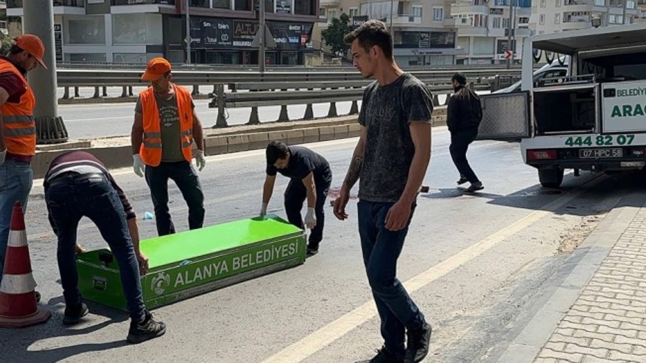 Alanya’da feci kazada kamyon şoförü tutuklandı