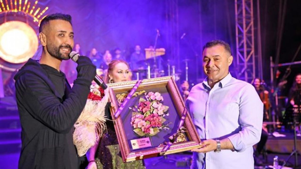 21. ALANYA ULUSLARARASI TURİZM VE SANAT FESTİVALİ’NDE TAN TAŞÇI RÜZGARI ESTİ