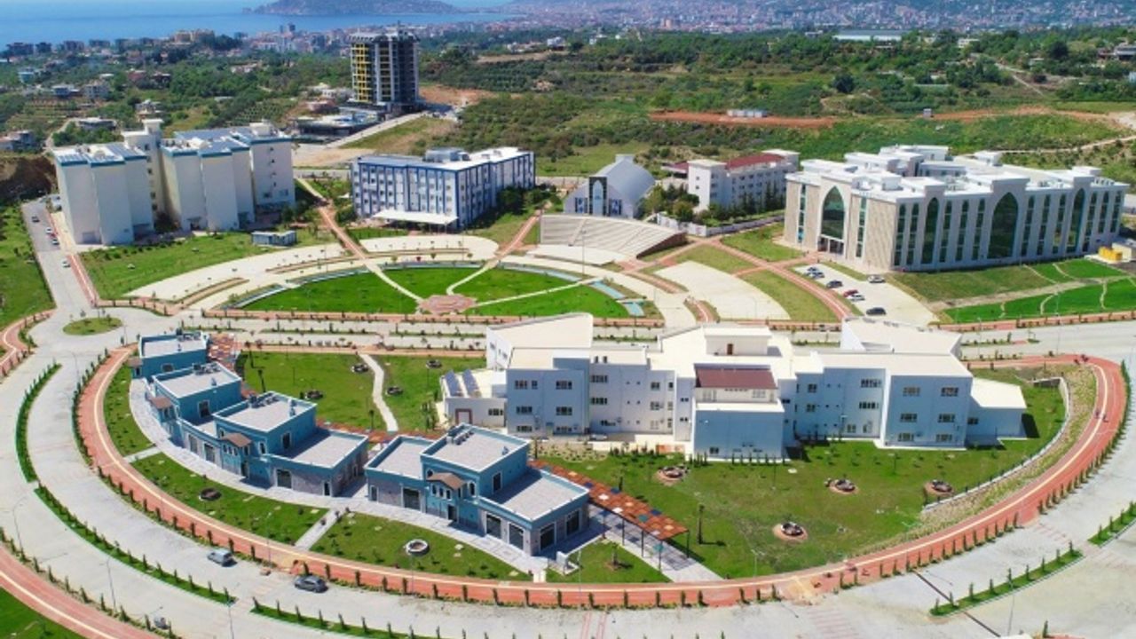 ALKÜ maalesef yine diplerde yer aldı