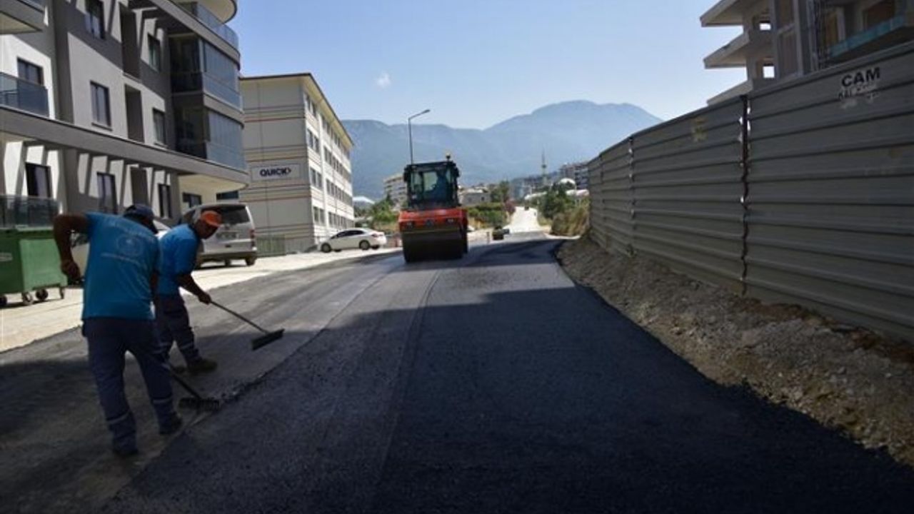 ASFALT ÇALIŞMALARI MERKEZDEN KIRSALA DEVAM EDİYOR