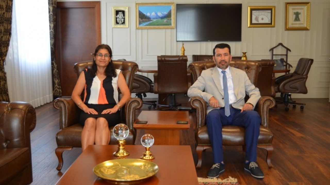 BAŞHEKİM GÜLER’DEN REKTÖR GÖKÇEOĞLU’NA ZİYARET