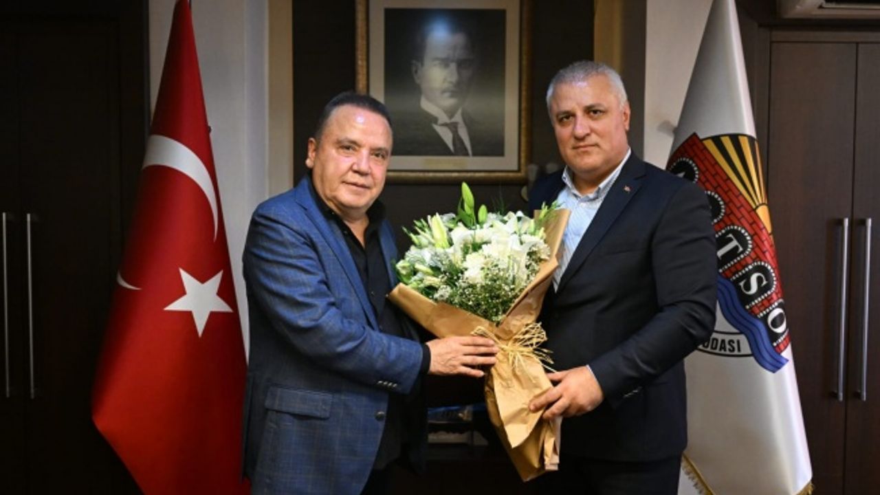Başkan Böcek Alanyalı turizmcilerle bir araya geldi