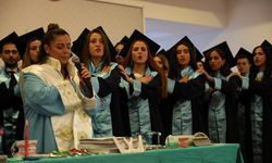 ALKÜ DİŞ HEKİMLİĞİ İLK MEZUNLARINI VERDİ