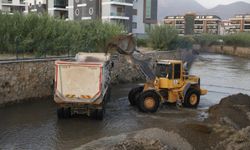 ALANYA BELEDİYESİ’NDEN DERE YATAKLARINDA TEMİZLİK