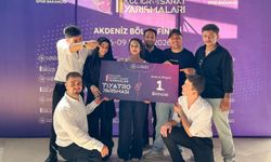 ALKÜ’LÜ GENÇLERDEN TİYATROYA DAMGA VURAN BAŞARI