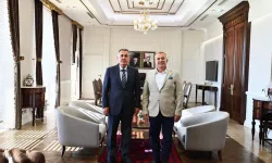 MEHMET ŞAHİN'DEN İZMİR VALİSİ'NE ZİYARET