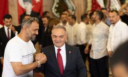 PANİKLE KONUŞTU SECERESİ DÖKÜLDÜ