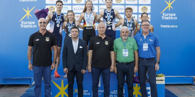 ALANYA'DA 33. TRİATHLON ŞAMPİYONASI YAPILDI