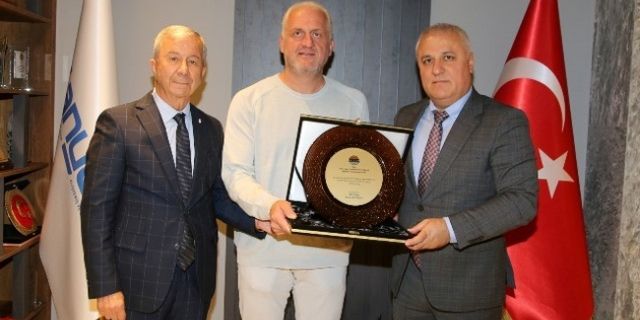 VERGİ REKORTMENLERİNE PLAKETLİ TEŞEKKÜR