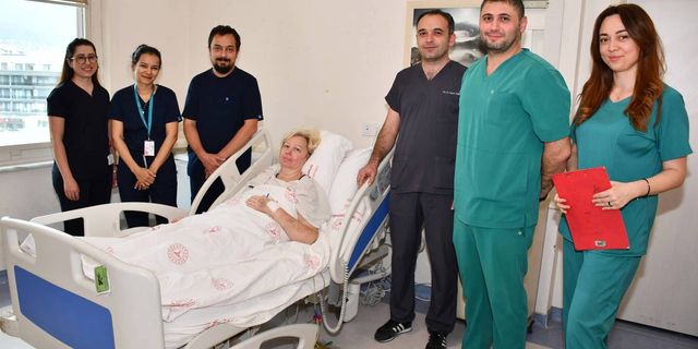 KARNINDAN 12 KİLOGRAMLIK YUMURTALIK KİTLESİ ÇIKARILDI