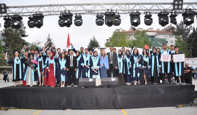 AKSEKİ’DE MEZUNİYET HEYECANI